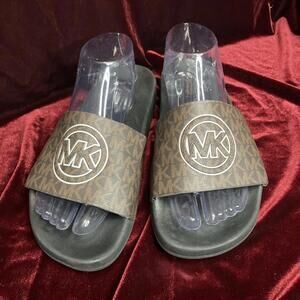 MICHAEL KORS Iconic Brown & White MK Logo Pool Slides Sz 10M